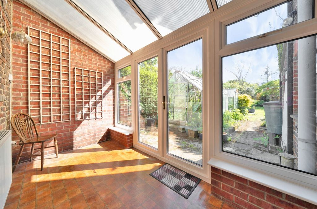 Property photo 3 of 17