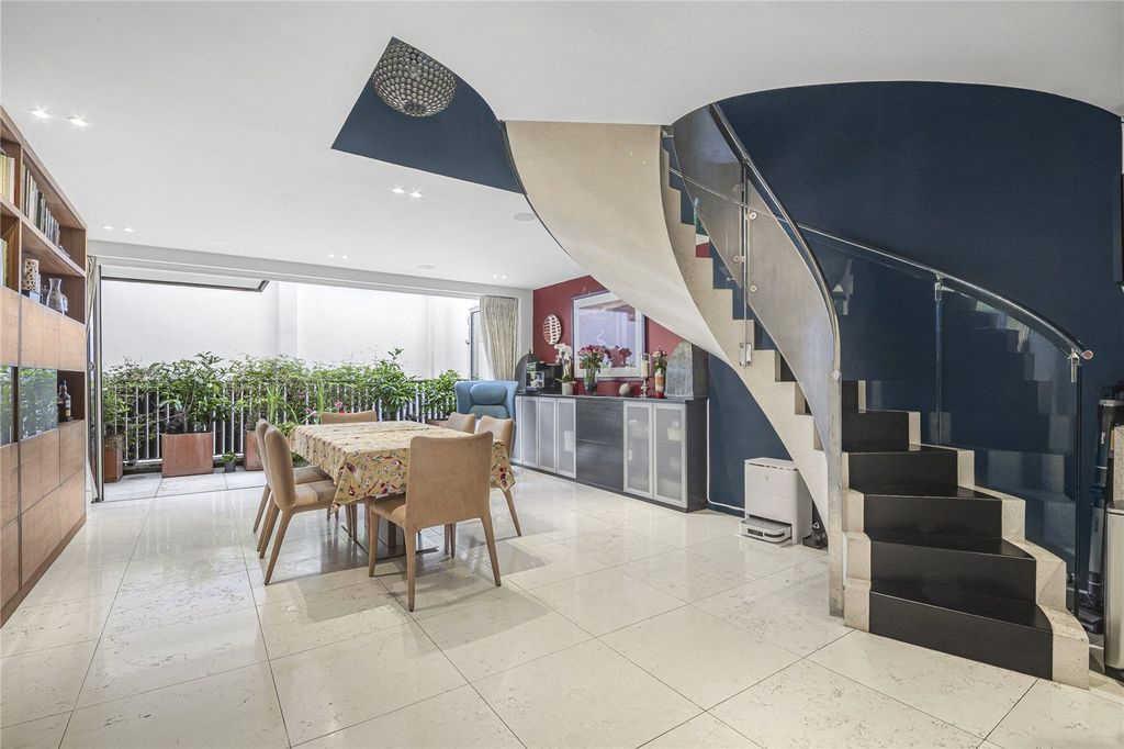 Property photo 1 of 15 Dining Room