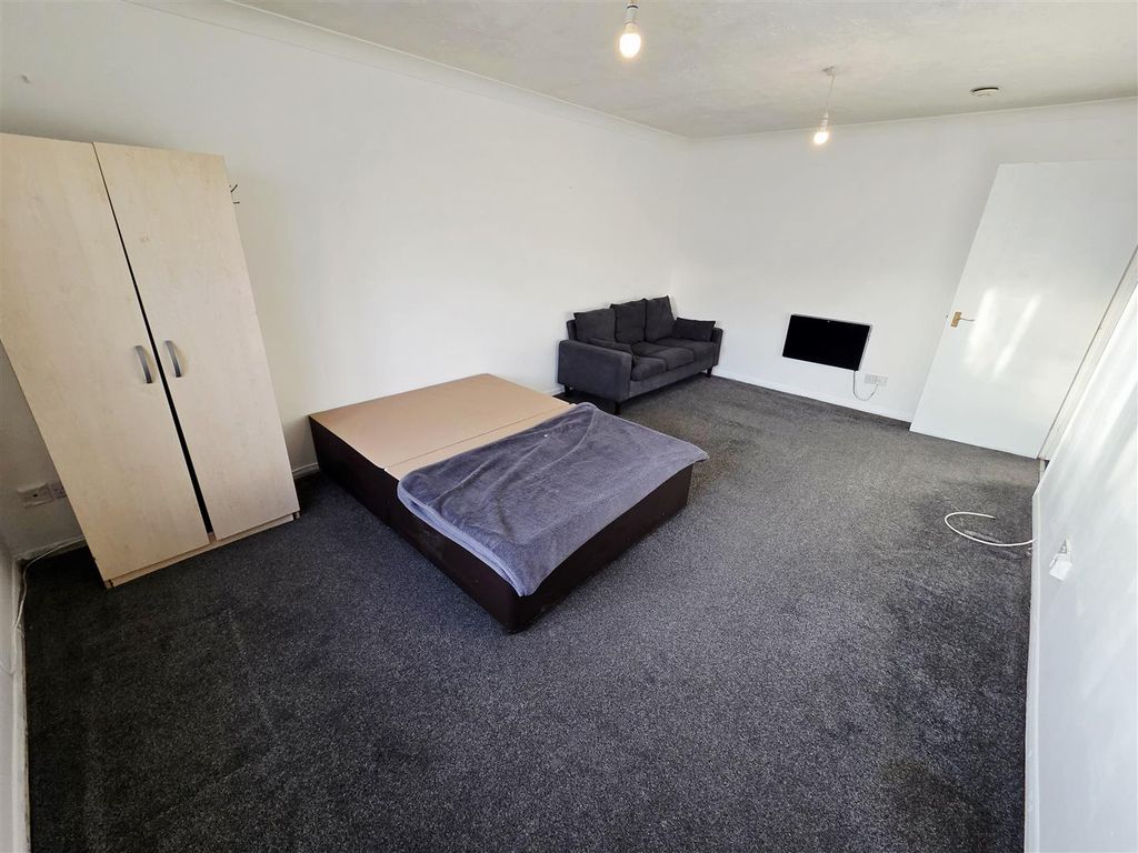 Property photo 2 of 5 20260112_150321.Jpg