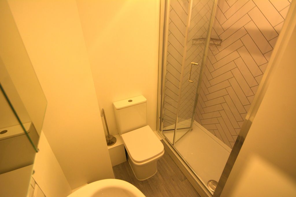 Property photo 3 of 4 Shower Room