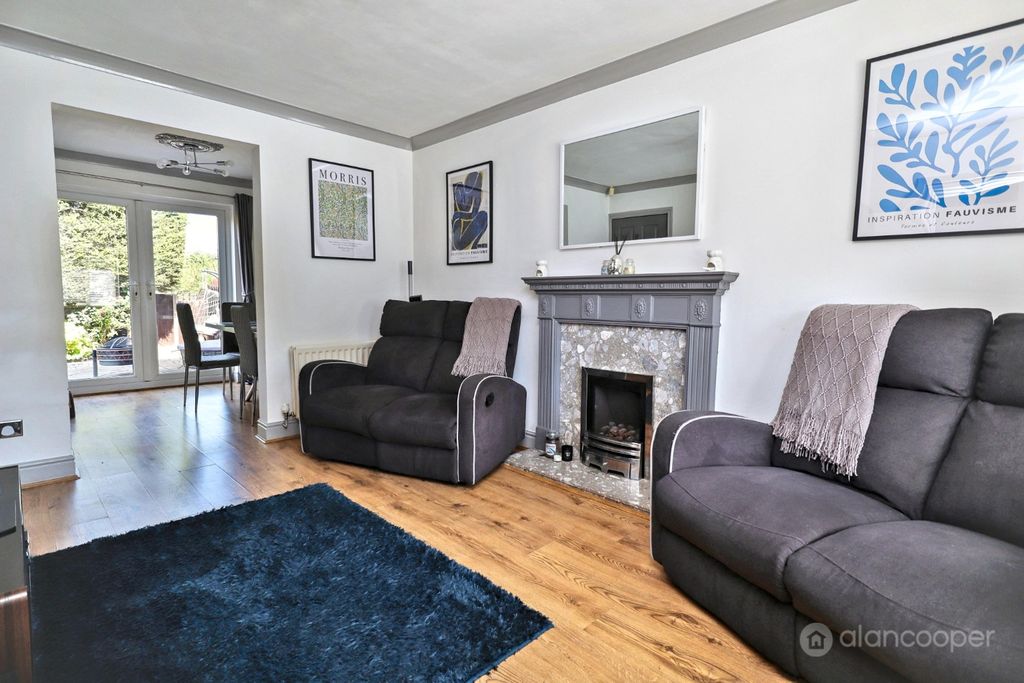 Property photo 2 of 24 5370482