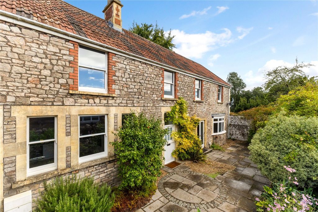 Property photo 2 of 16 Picture No. 05