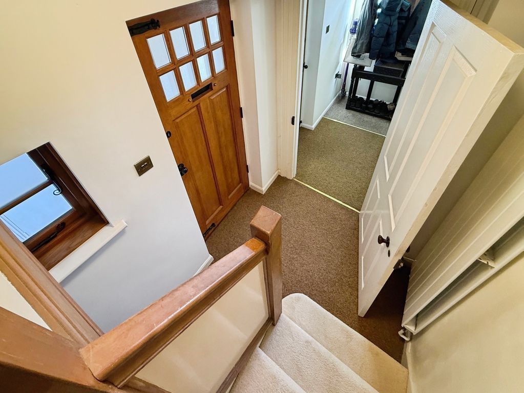 Property photo 3 of 14 Hall