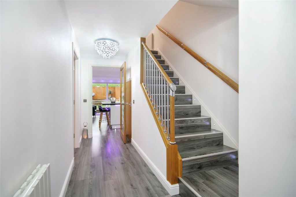 Property photo 2 of 16 Picture No. 02