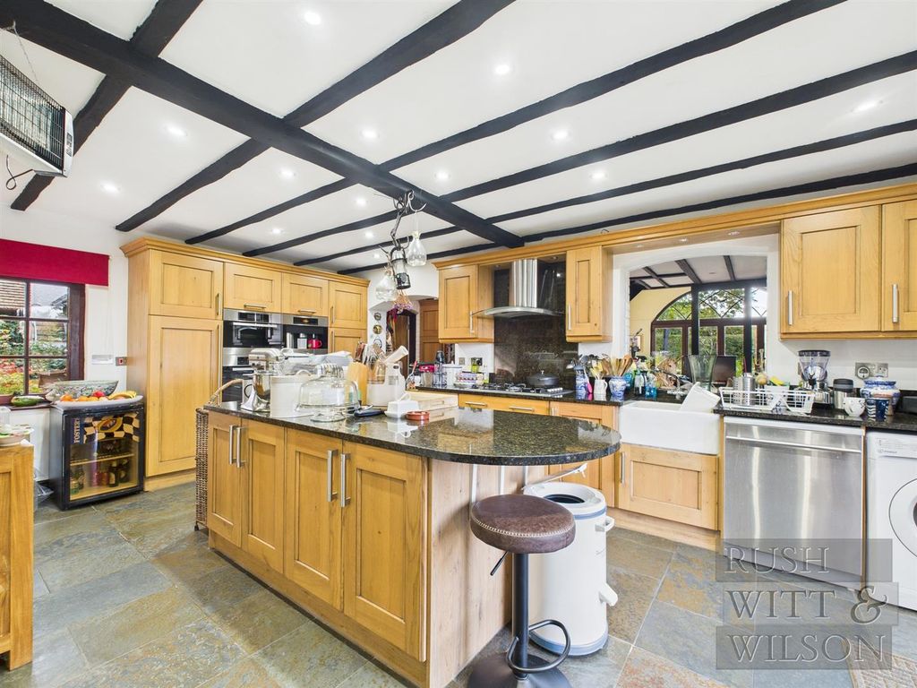 Property photo 3 of 52