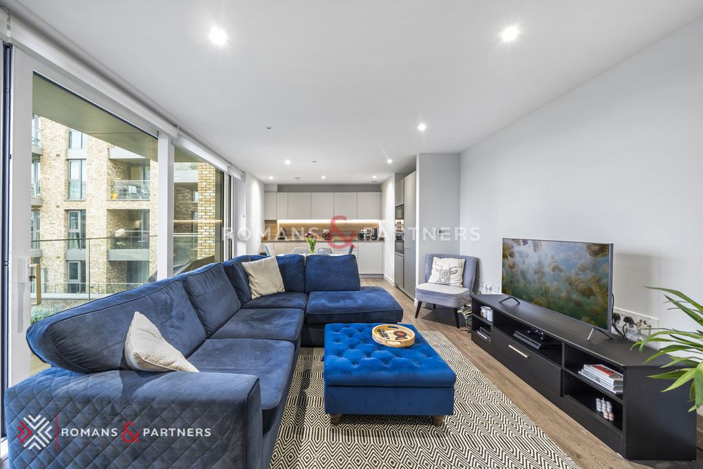 Property photo 2 of 12