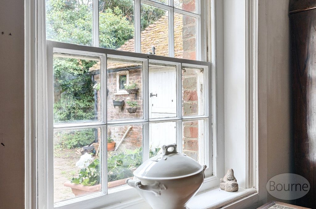 Property photo 2 of 31 Picture No. 32