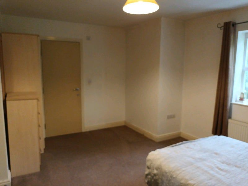 Property photo 2 of 8 Bedroom