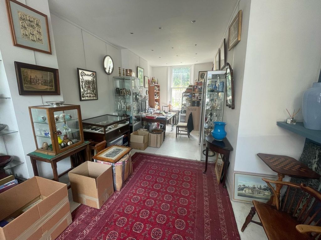 Property photo 2 of 4