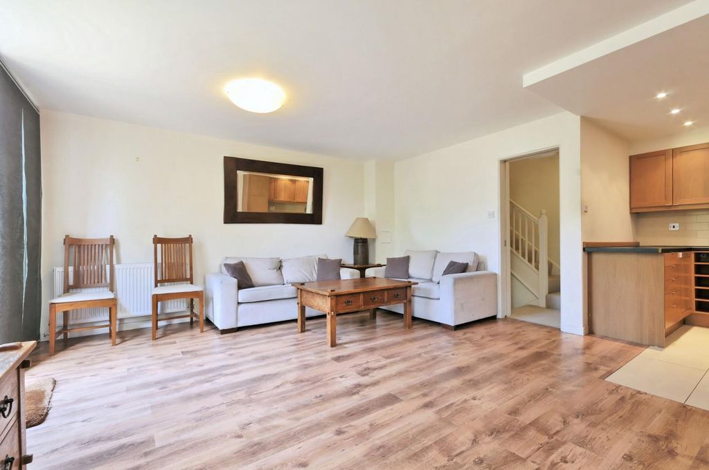 Property photo 2 of 11 Image
