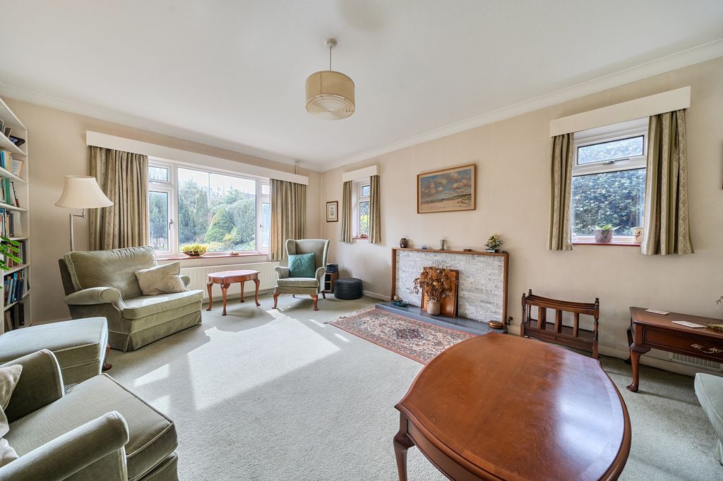 Property photo 2 of 21