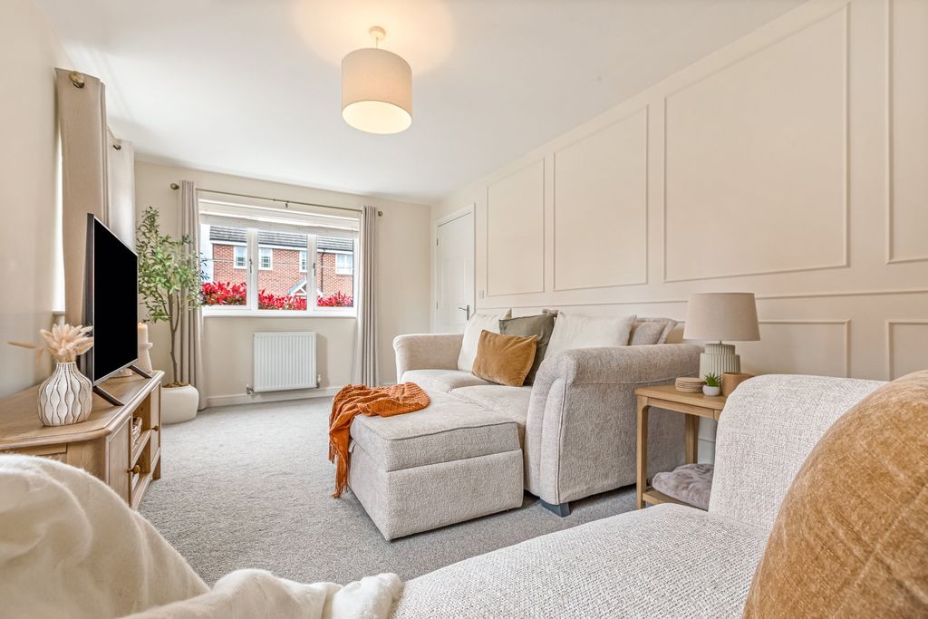 Property photo 3 of 20