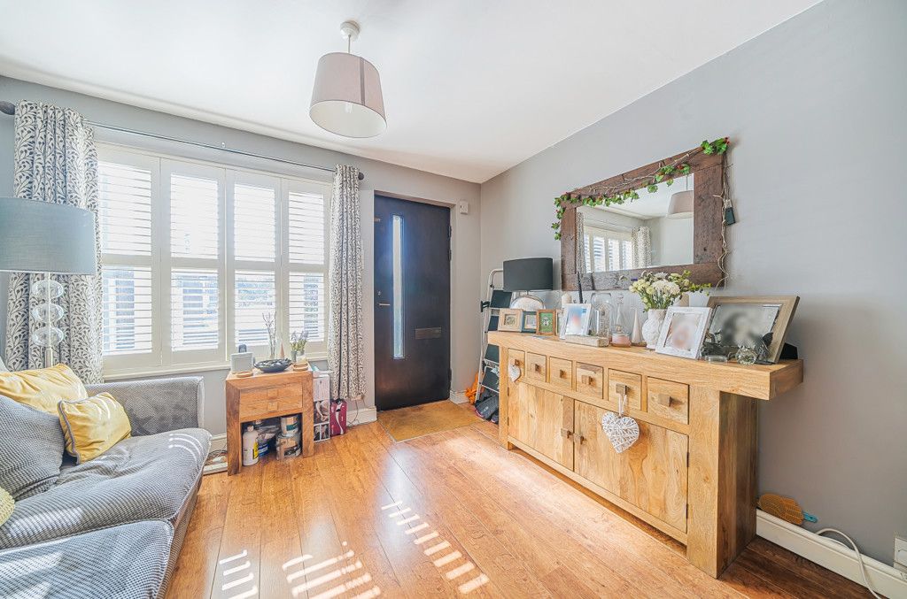 Property photo 3 of 16 Reception