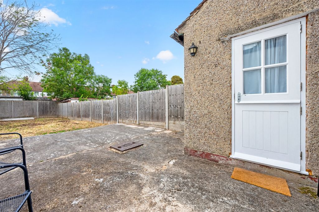 Property photo 3 of 24