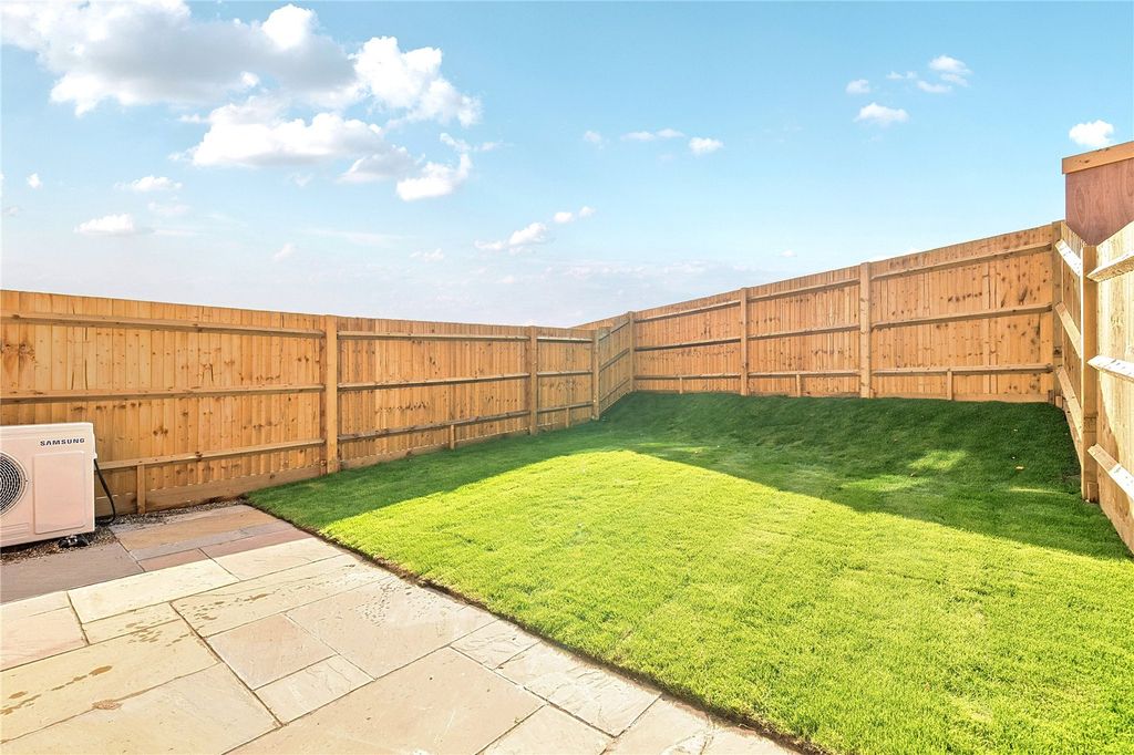 Property photo 3 of 10 Picture No. 05