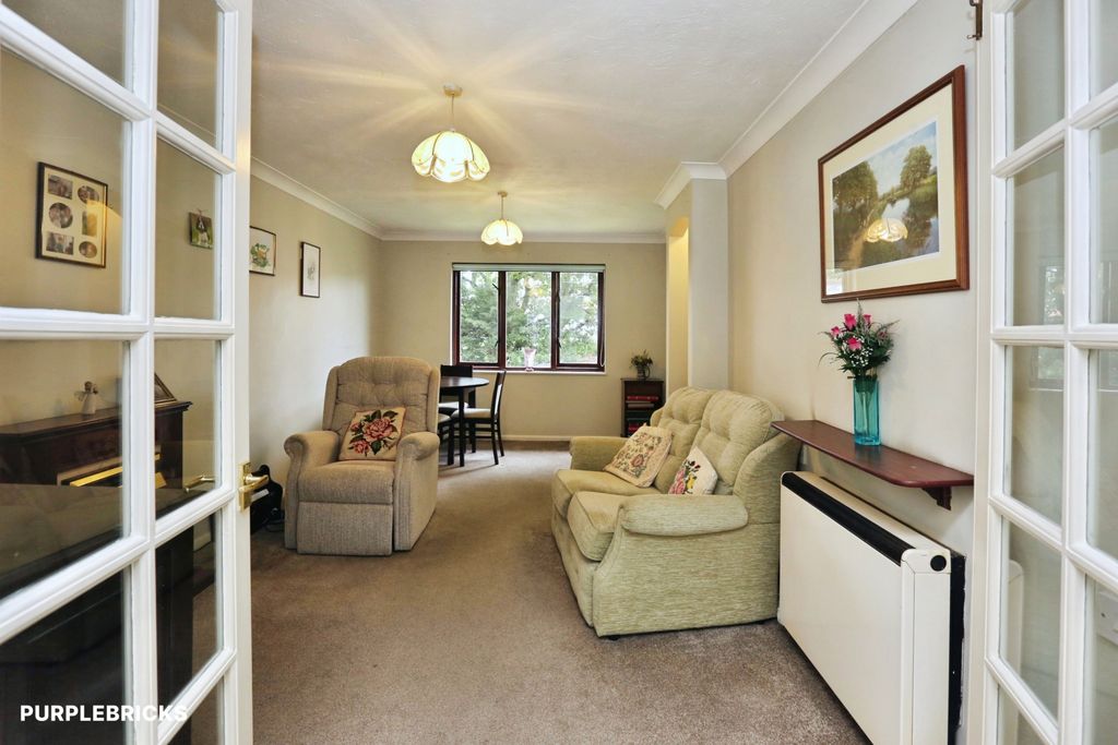 Property photo 1 of 24