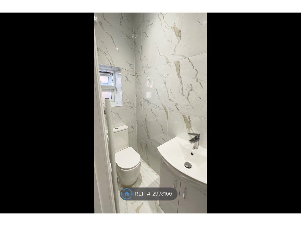 Property photo 1 of 3