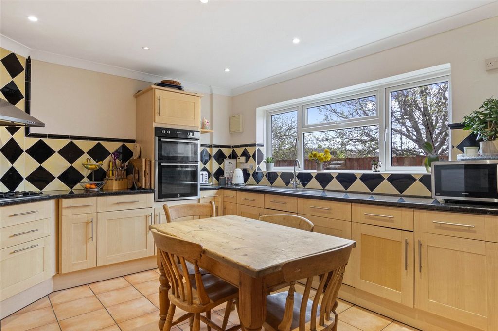 Property photo 3 of 22 Kitchen