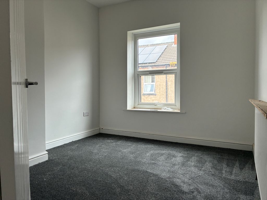 Property photo 3 of 10 Bedroom 1