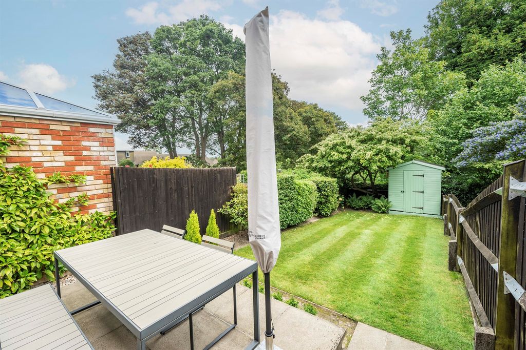 Property photo 2 of 14