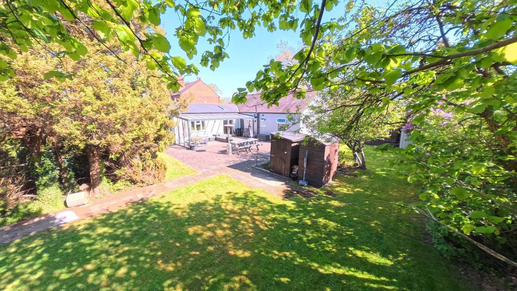 Property photo 3 of 38