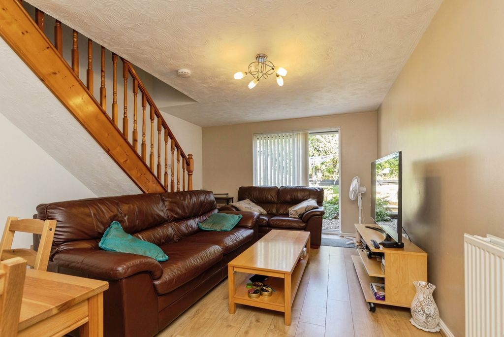 Property photo 2 of 8 Pbox-Img.Jpg