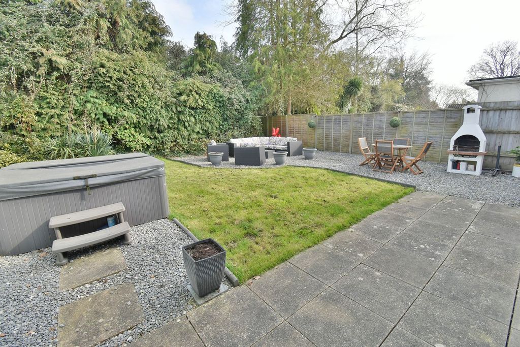 Property photo 2 of 14