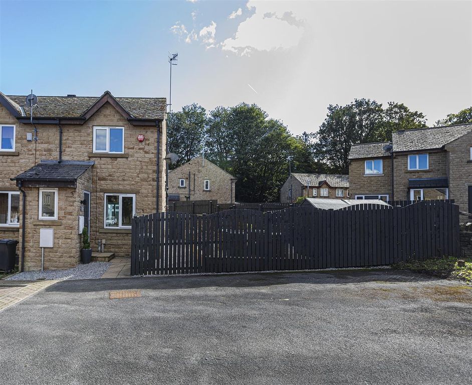Property photo 1 of 33