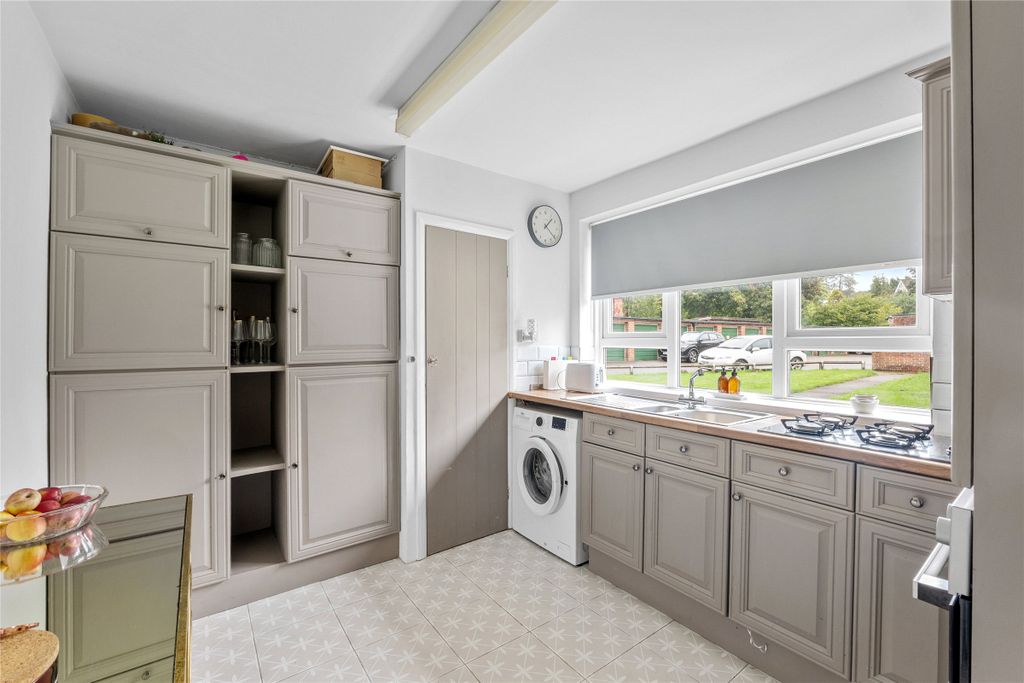 Property photo 2 of 12 Picture No. 21