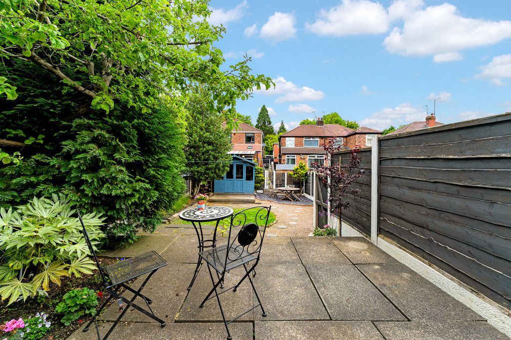 Property photo 3 of 44