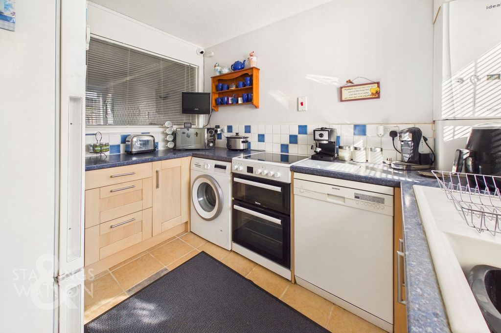 Property photo 3 of 17