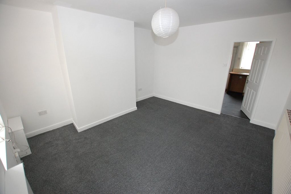Property photo 2 of 11 Picture No. 31