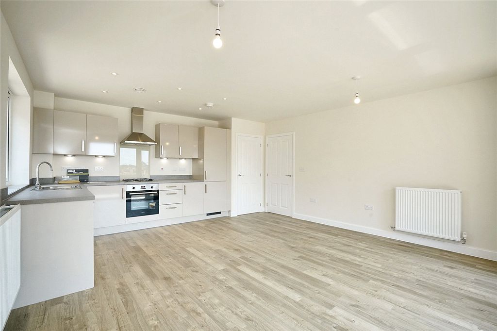 Property photo 3 of 19 Picture No. 24