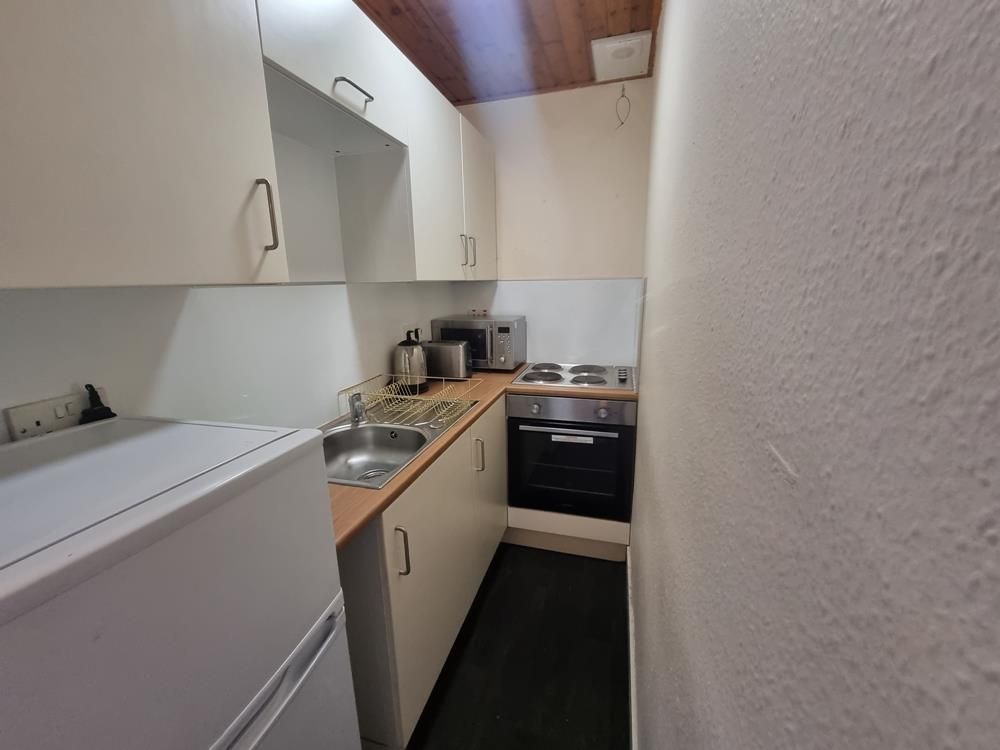 Property photo 3 of 5 Kitchen