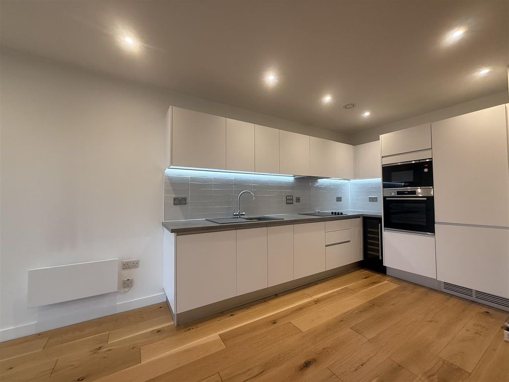 Property photo 2 of 7 Kitchen.Jpeg