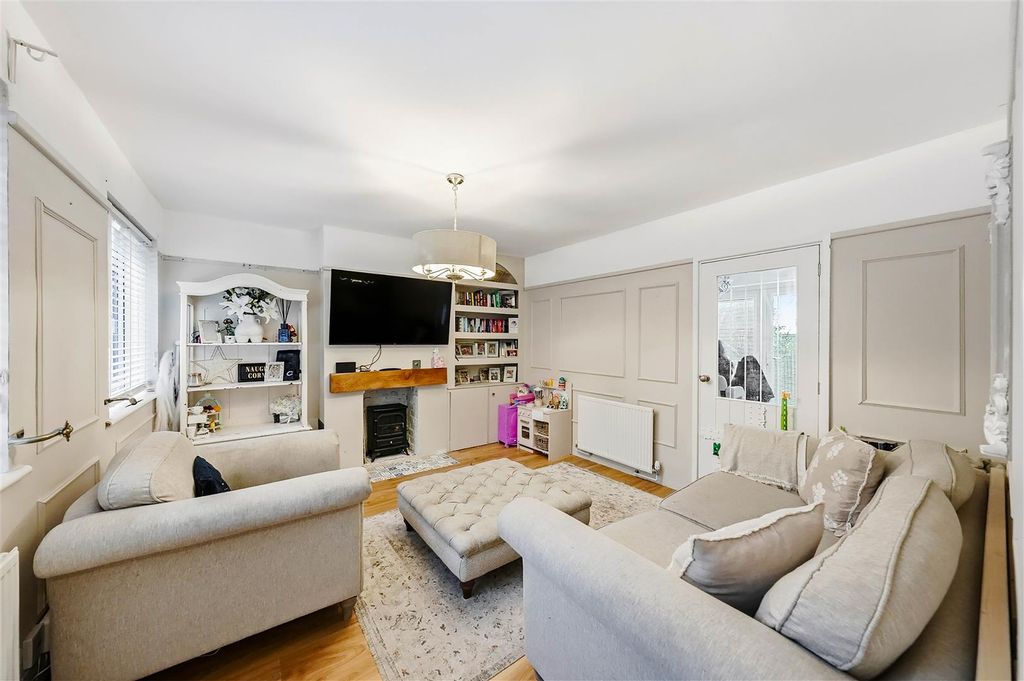 Property photo 3 of 15 Photos.Jpg