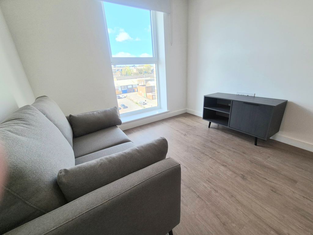 Property photo 2 of 10 Image