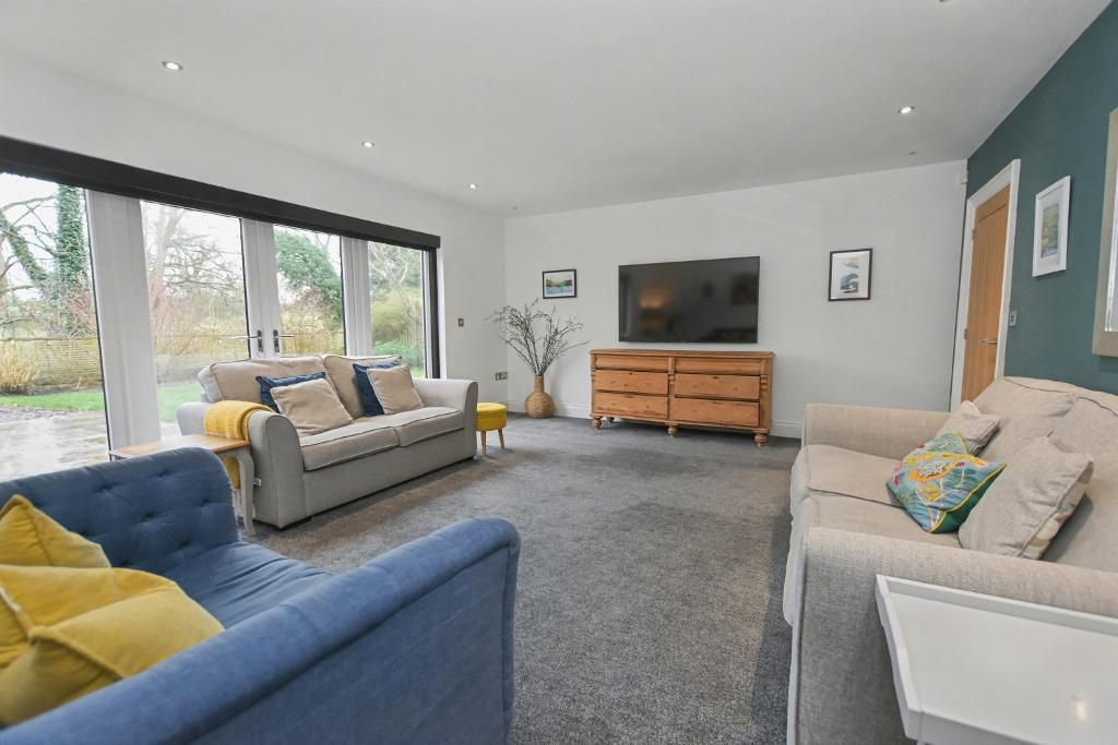 Property photo 3 of 34