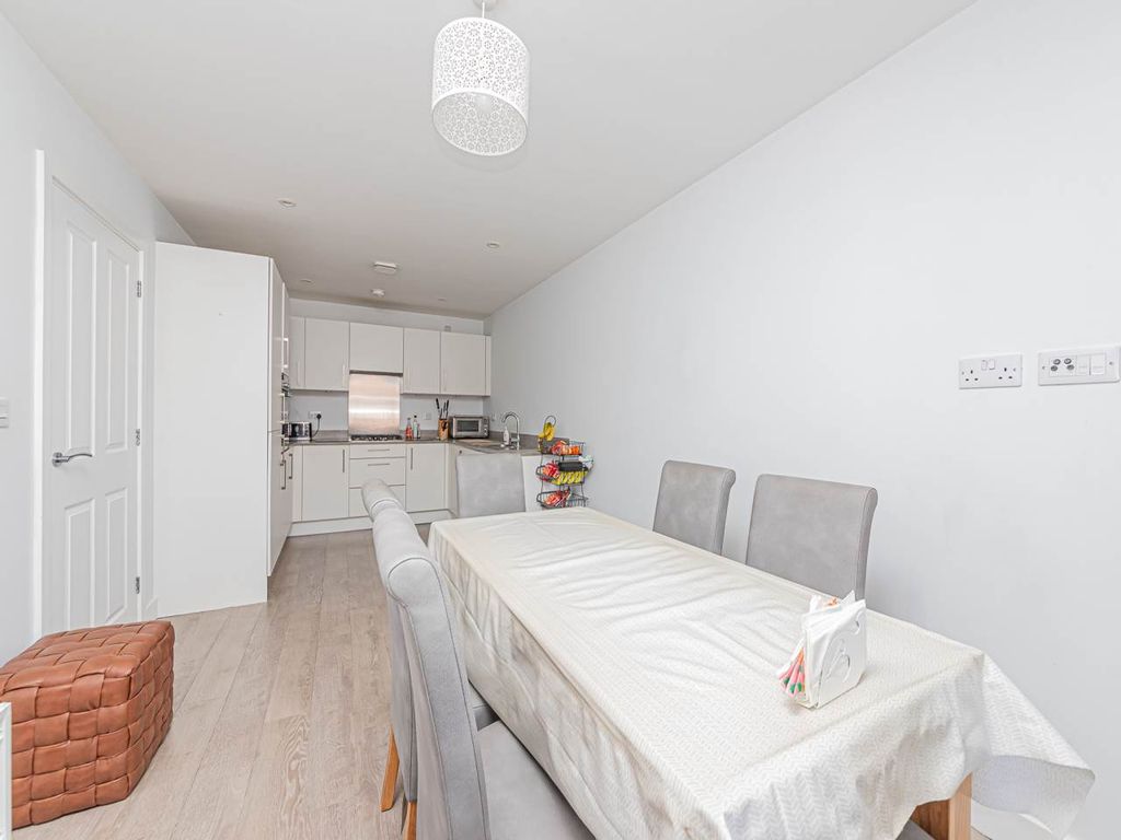 Property photo 3 of 13 Kitchen Dining Room