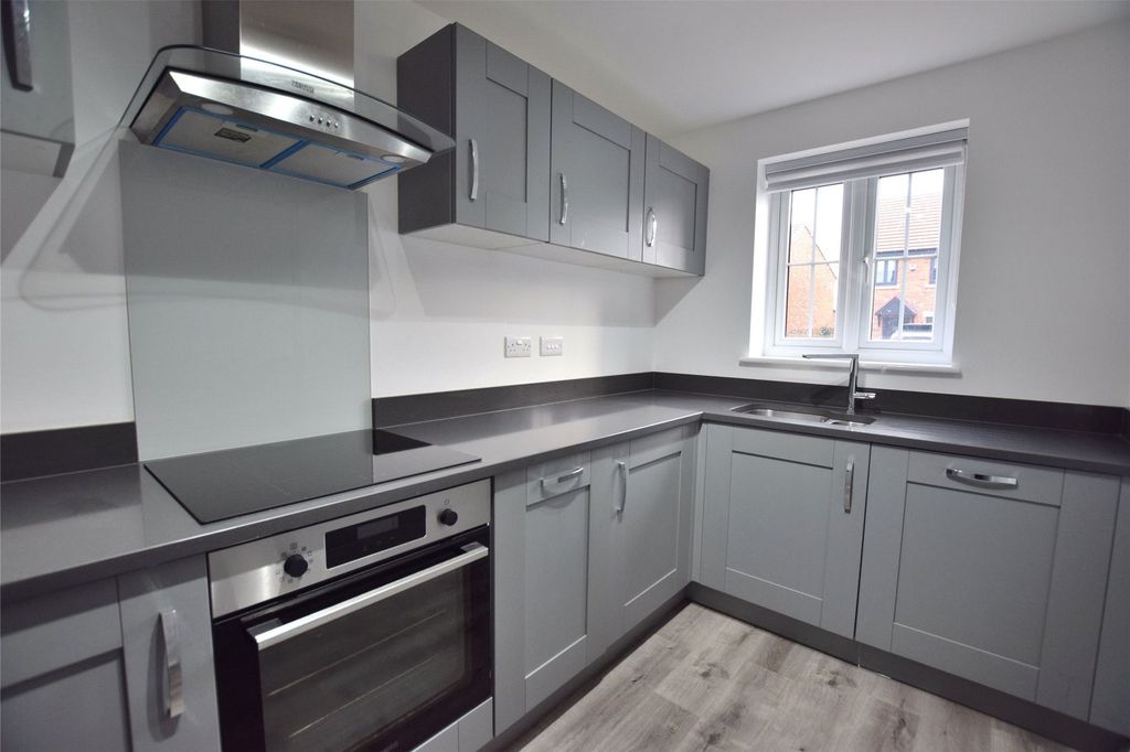 Property photo 1 of 12 Kitchen