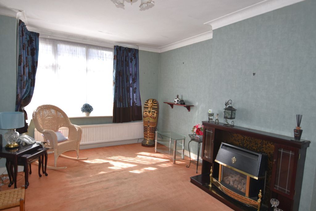 Property photo 2 of 20