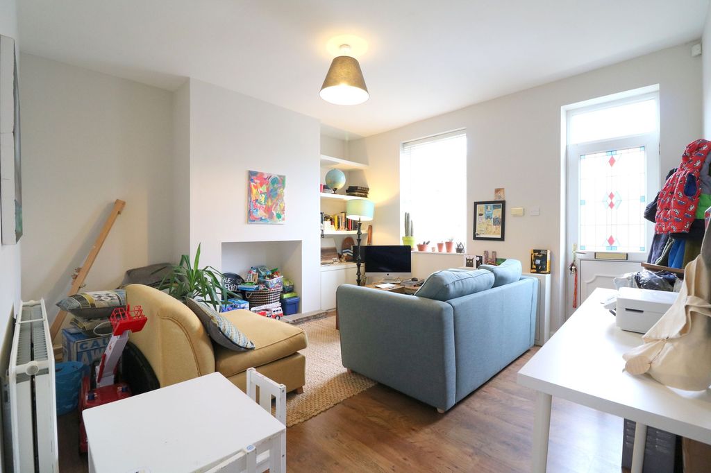 Property photo 2 of 13