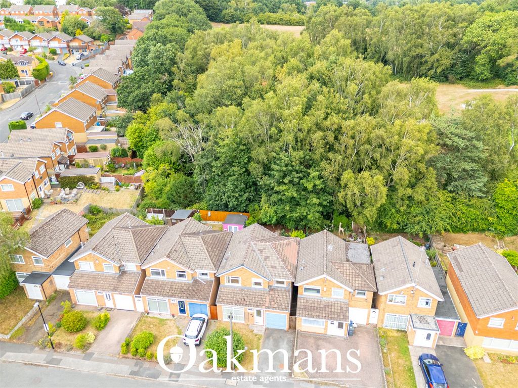 Property photo 3 of 48 Picture No. 06