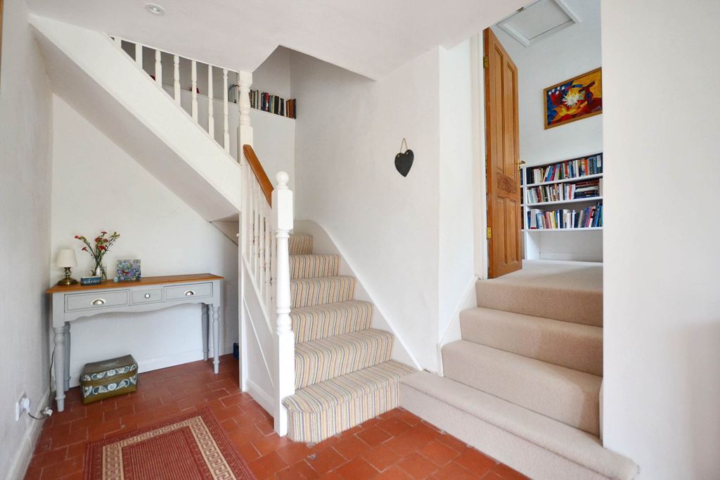 Property photo 3 of 32