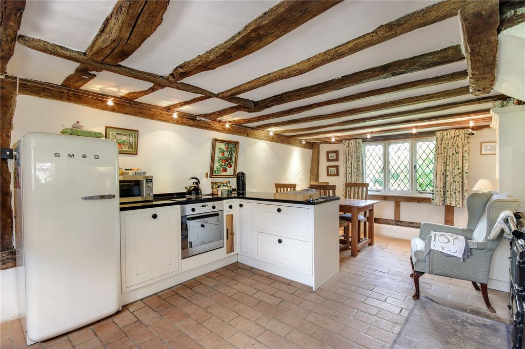 Property photo 2 of 18 Kitchen/Breakfast