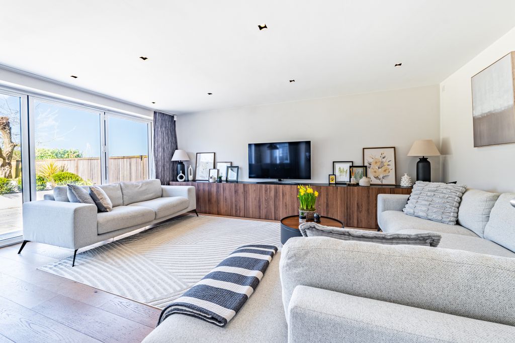 Property photo 3 of 22 Photo 3