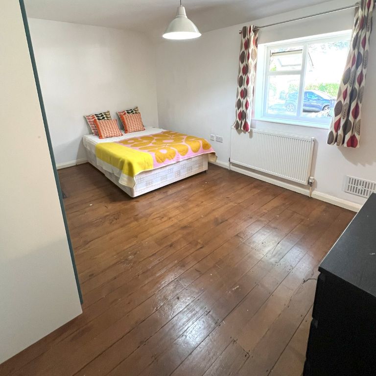 Additional image 14 of 5 bed semi-detached house to rentColbourne Avenue, Brighton BN2