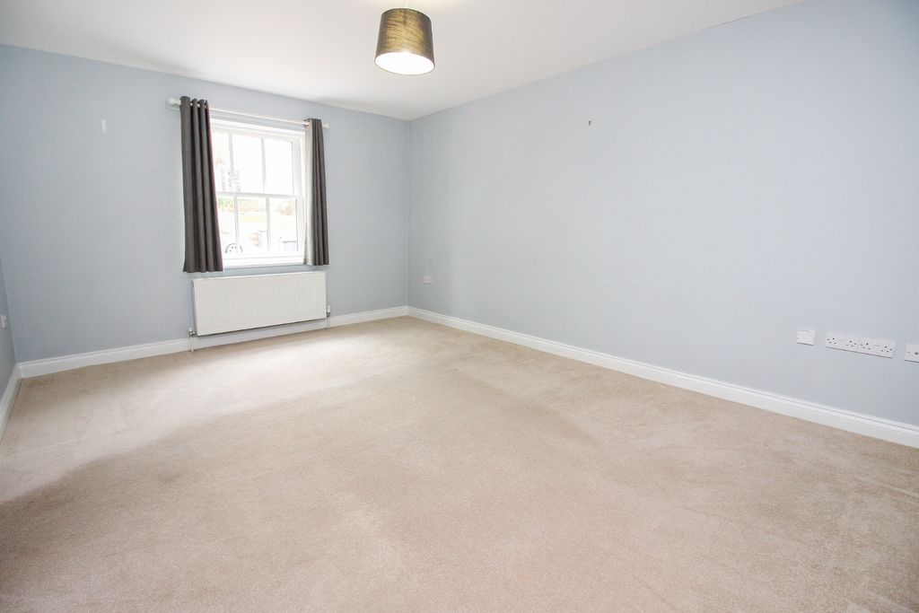 Property photo 3 of 13 4282272