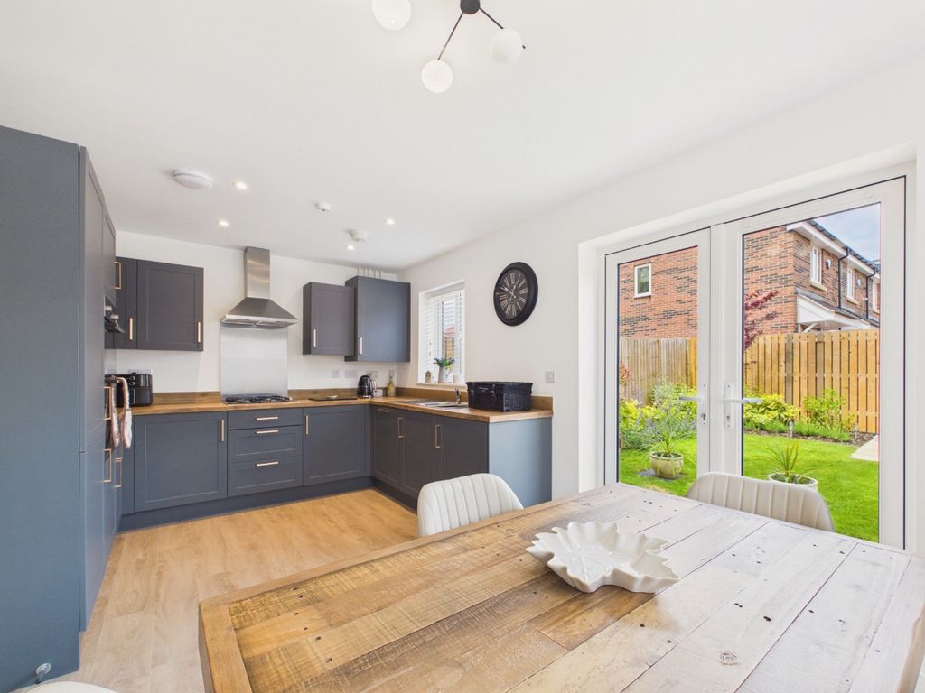 Property photo 3 of 22 5064235