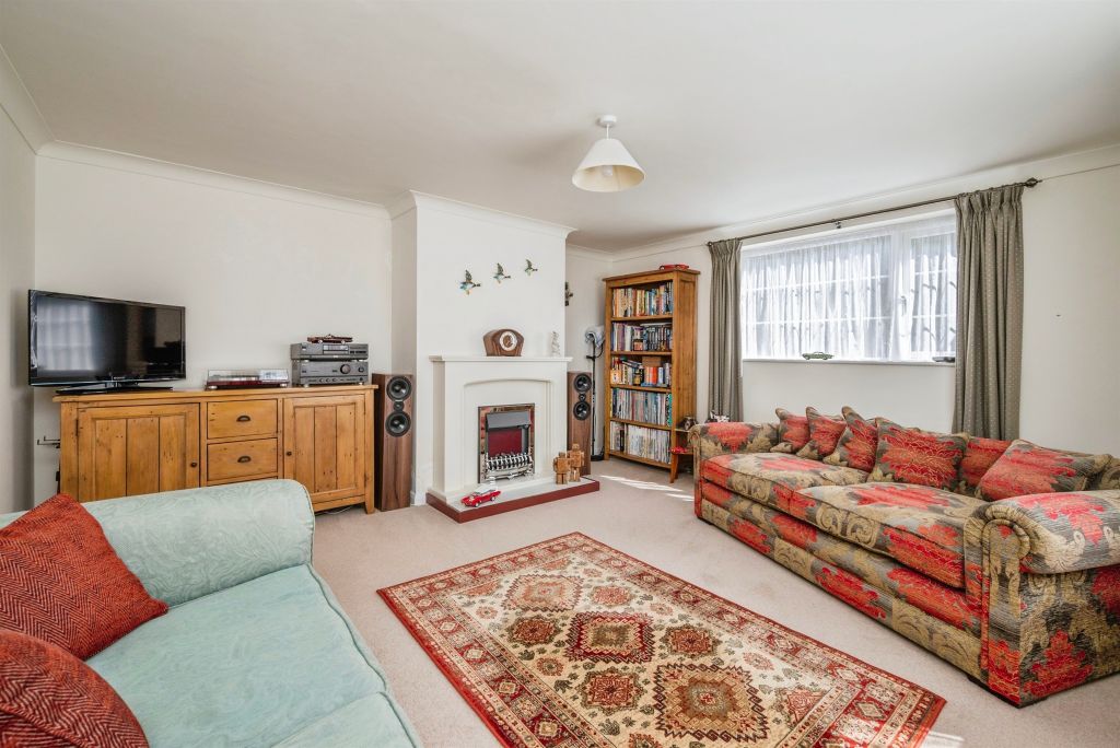 Property photo 3 of 17